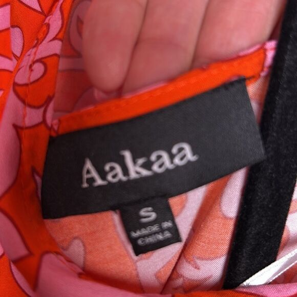 Aakaa orange and pink flowy romper 🌺 cover-up 🌺 excellent condition 🌺 small - Picture 9 of 9